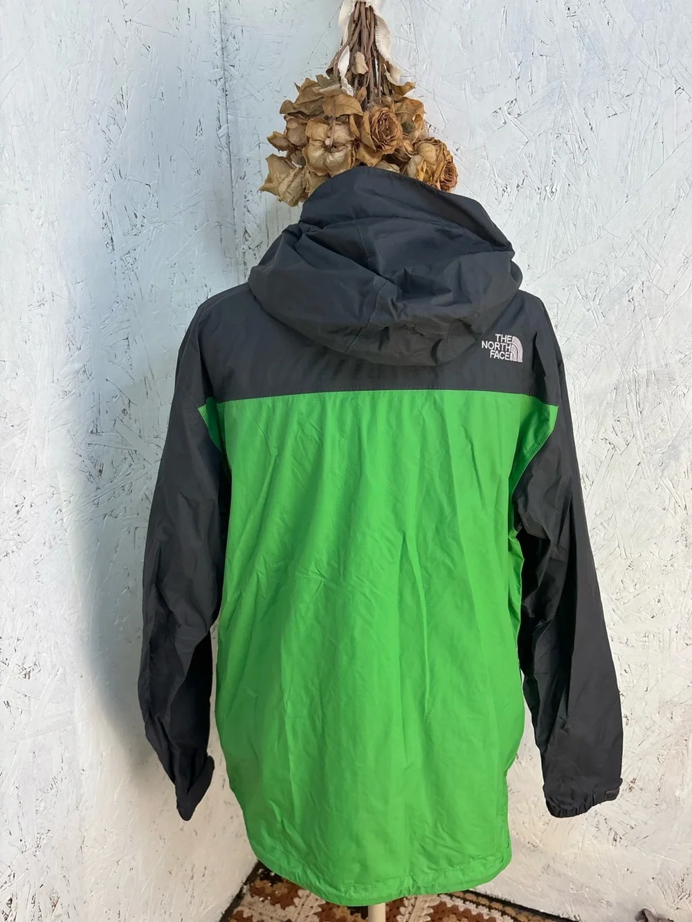 The North Face Hyvent 2.5L Rain Hooded Jacket Grey Green Mens Large